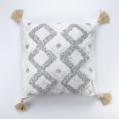 Cushion Toskana Collection w/Fluffy Diamond Design 17.5x17.5"